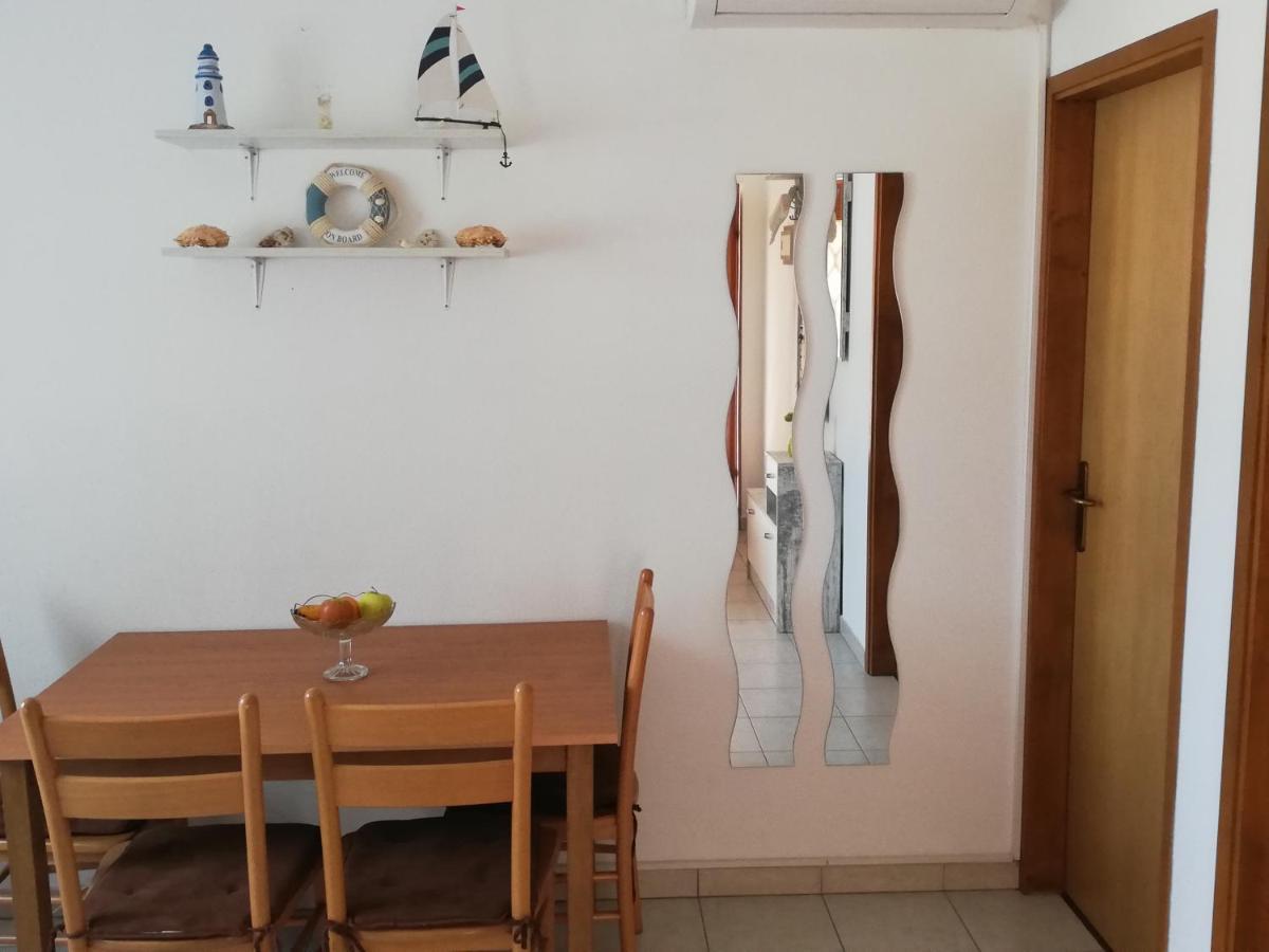 Apartment Sanja Premantura Esterno foto